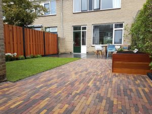 Peters hoveniersbedrijf uit Koudekerk aan den Rijn, het adres voor het aanleggen van uw nieuwe tuin